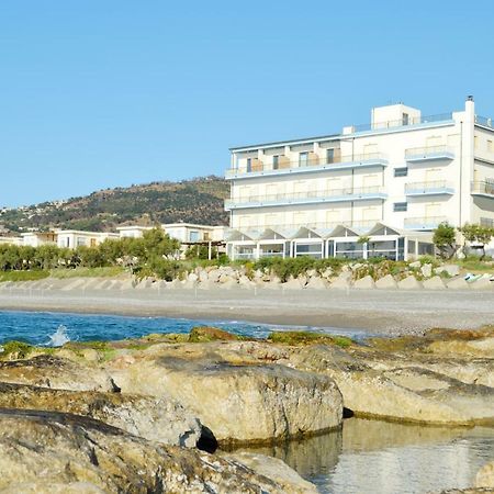 Capo Nettuno Hotel Capo dʼOrlando エクステリア 写真