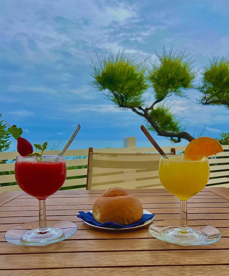 Capo Nettuno Hotel Capo dʼOrlando エクステリア 写真
