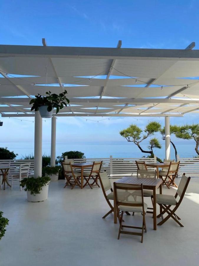 Capo Nettuno Hotel Capo dʼOrlando エクステリア 写真