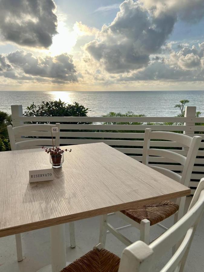 Capo Nettuno Hotel Capo dʼOrlando エクステリア 写真