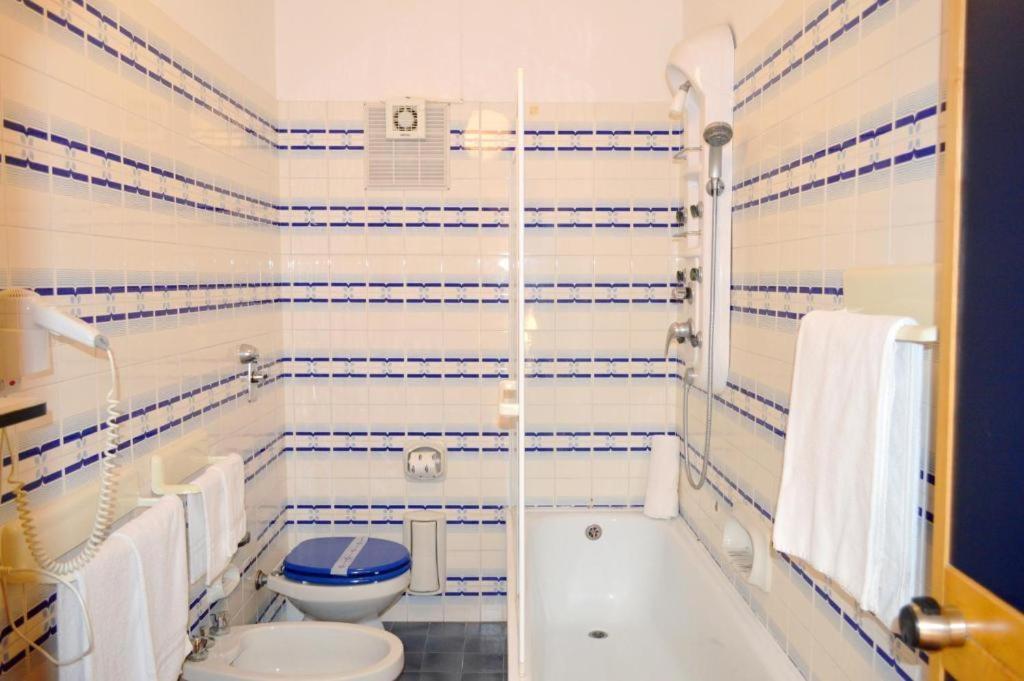 Capo Nettuno Hotel Capo dʼOrlando エクステリア 写真