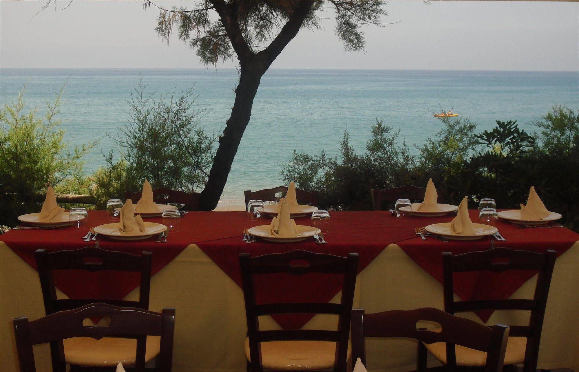 Capo Nettuno Hotel Capo dʼOrlando エクステリア 写真